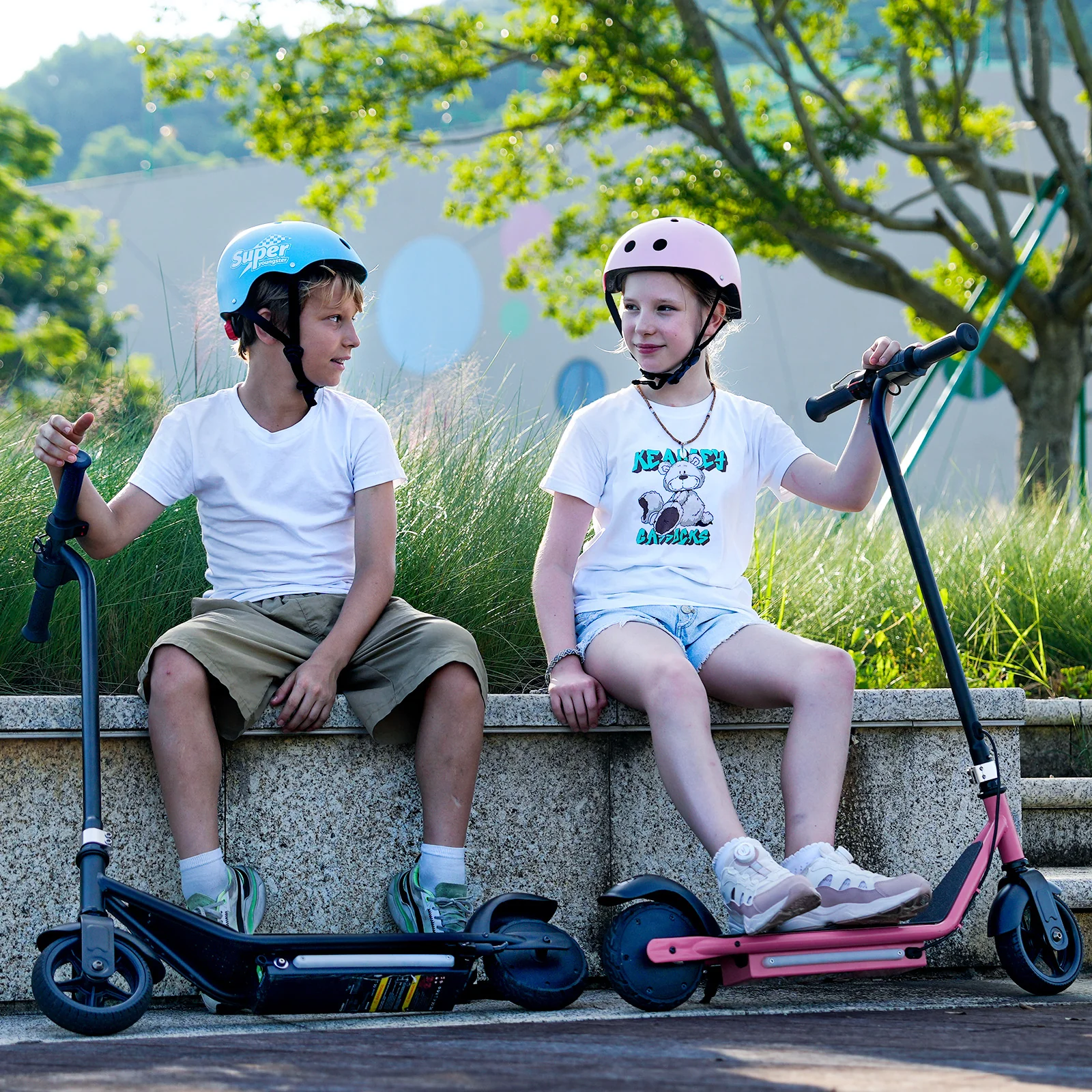 iScooter iK3Pro/iK1S Electric Scooter for Kids with Colorful Lights - Image 13